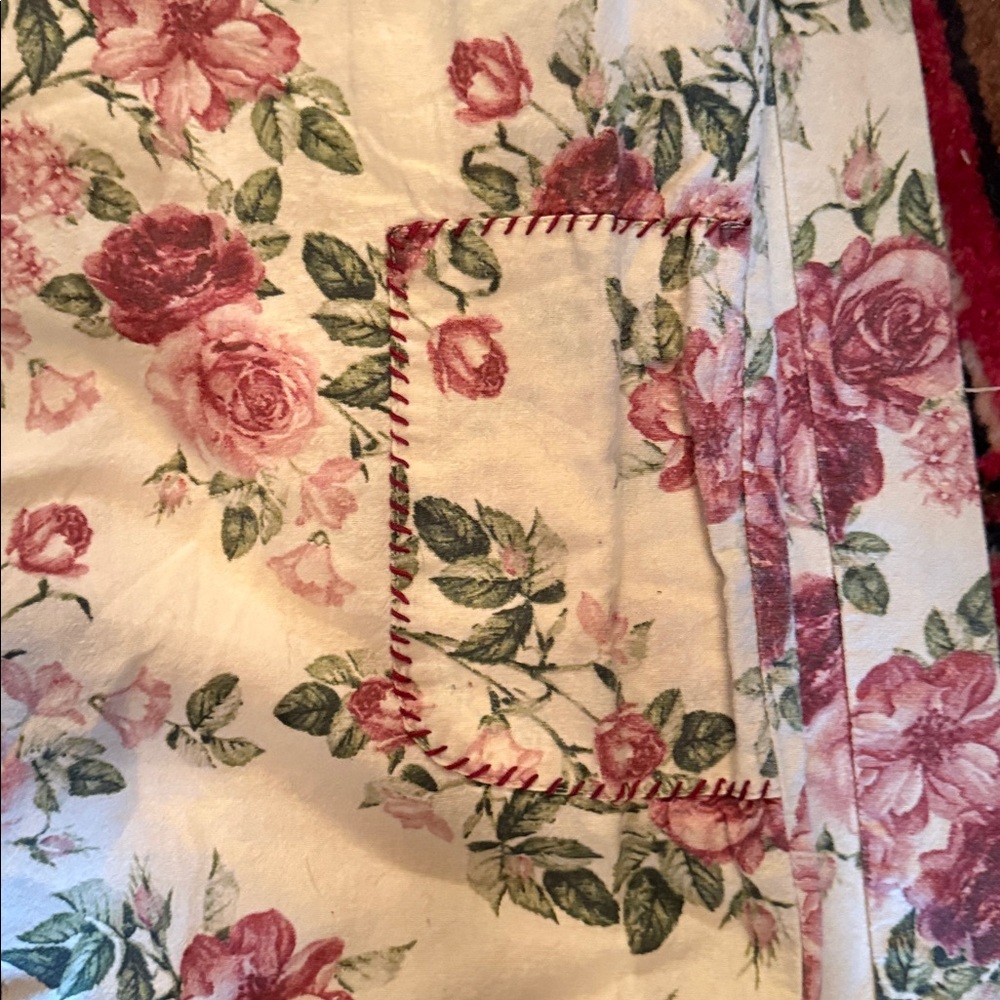 Floral Print Women’s Jeans - Pink Roses - Picture 5 of 8